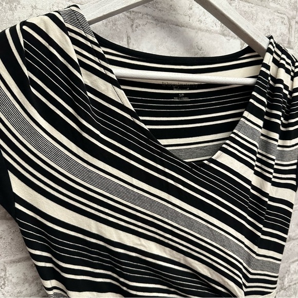 Liz Lange maternity dress women’s size small black and white - Picture 5 of 5